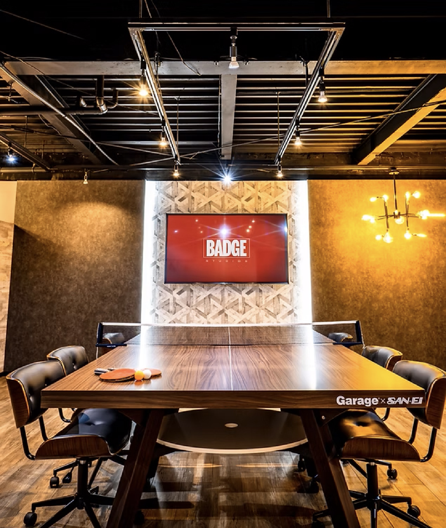 BADGE社のオフィス写真